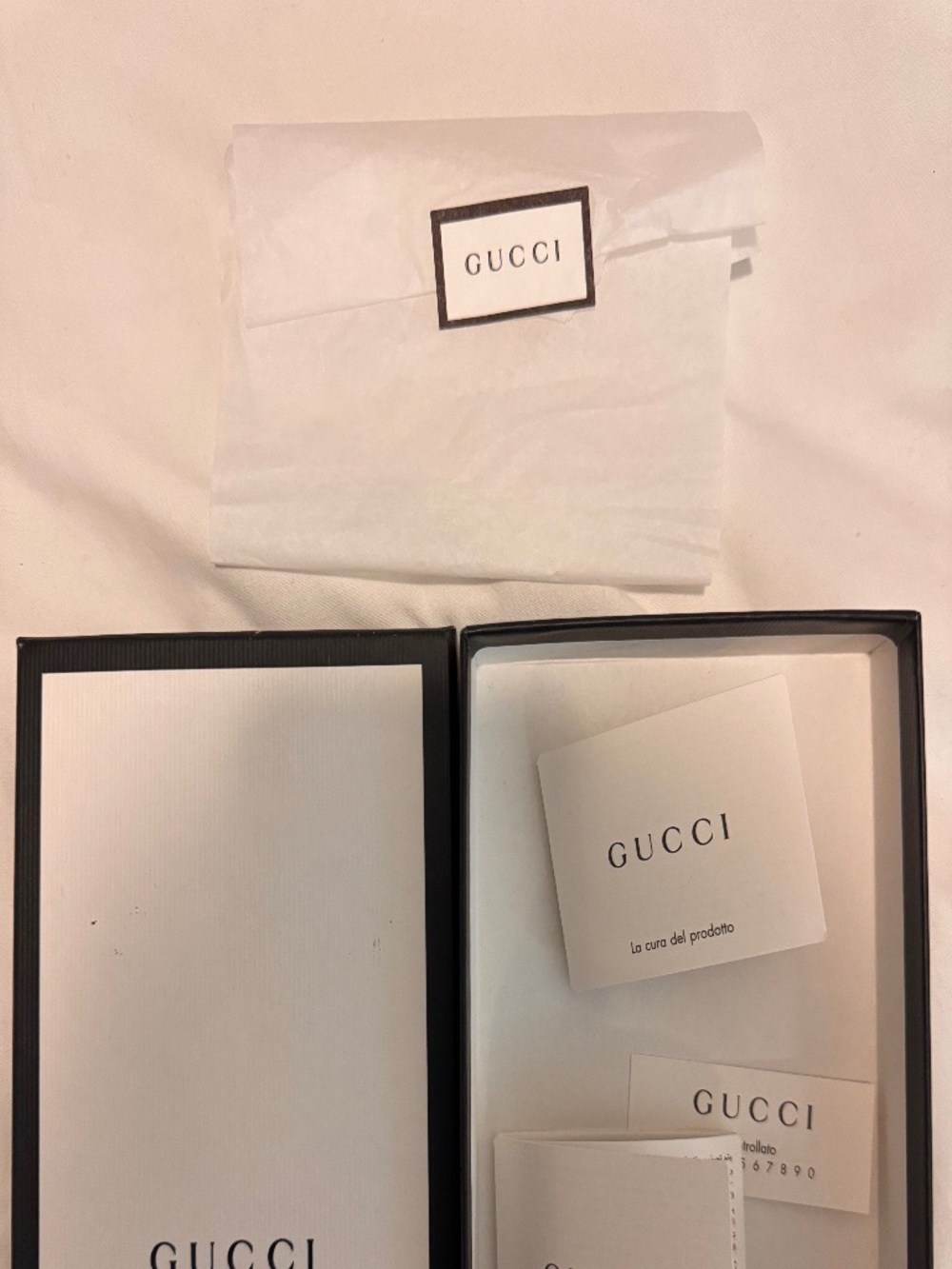 Gucci GG Supreme Key Pouch - Picture 12 of 13